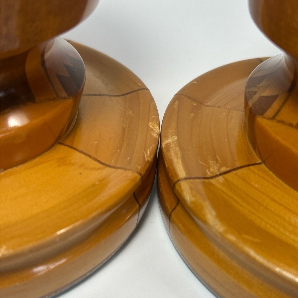 Hand turned wooden candle stick holders lacquered signed - Picture 5 of 13